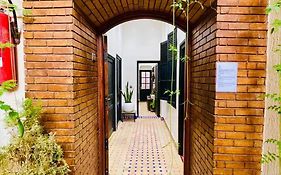 Riad Douirtna